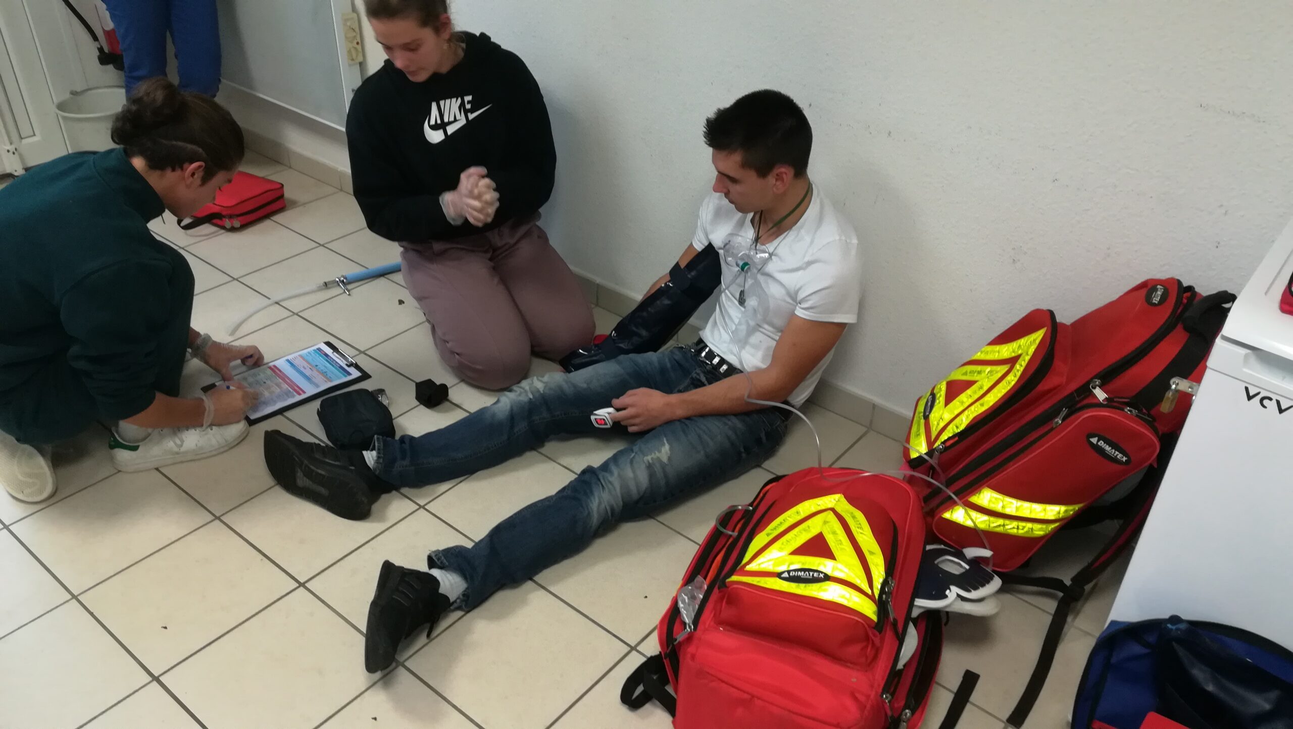 Affiche formation PSE1 et PSE2 EPSSA : premiers secours en équipe à Valence, Aubenas, Annonay et Tain-l'Hermitage